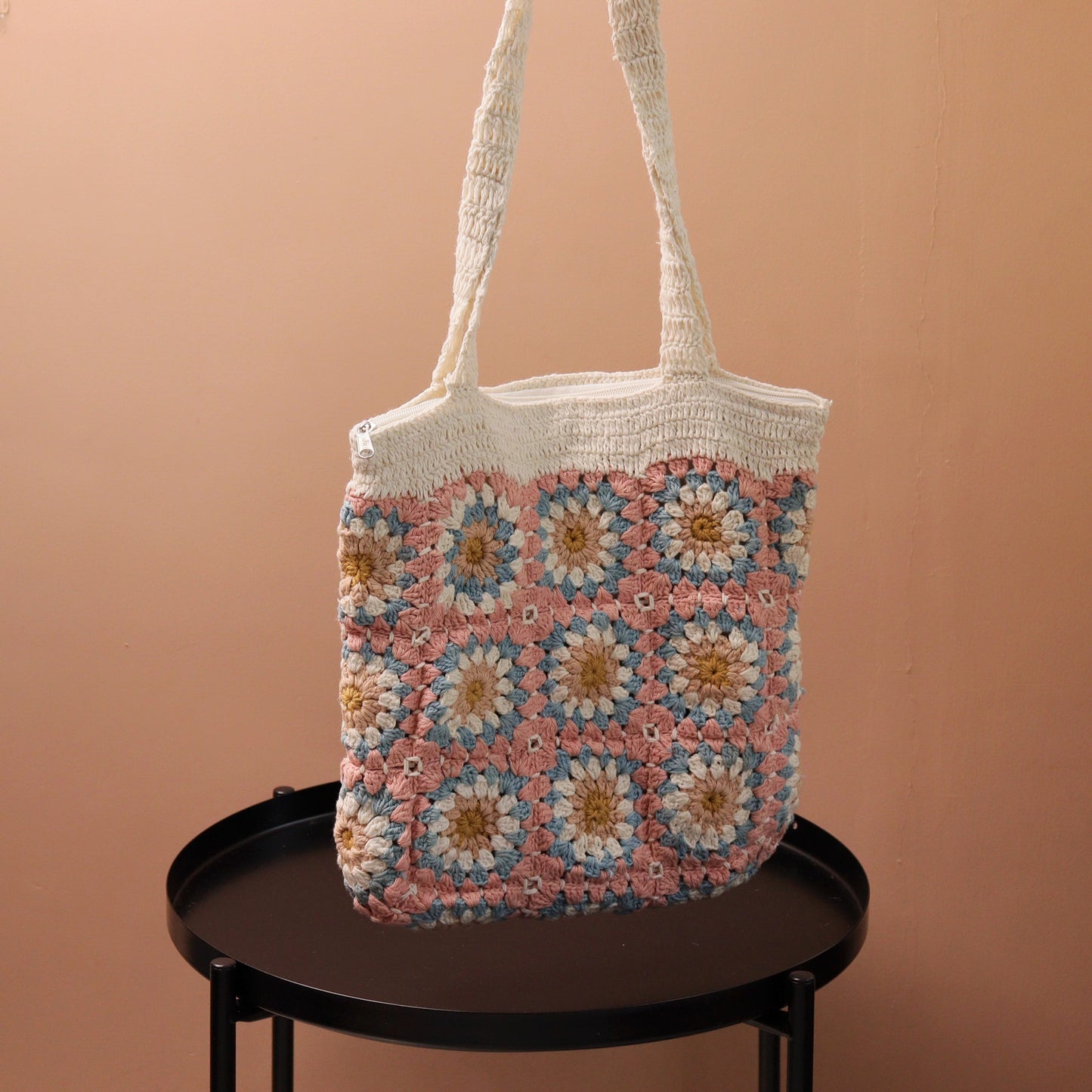 Bloomy Crochet Bag