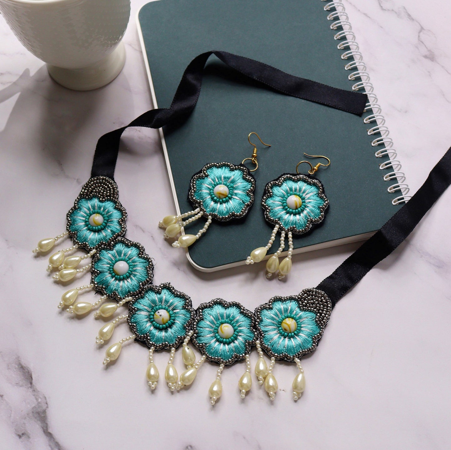 Seaish Flower Necklace Set