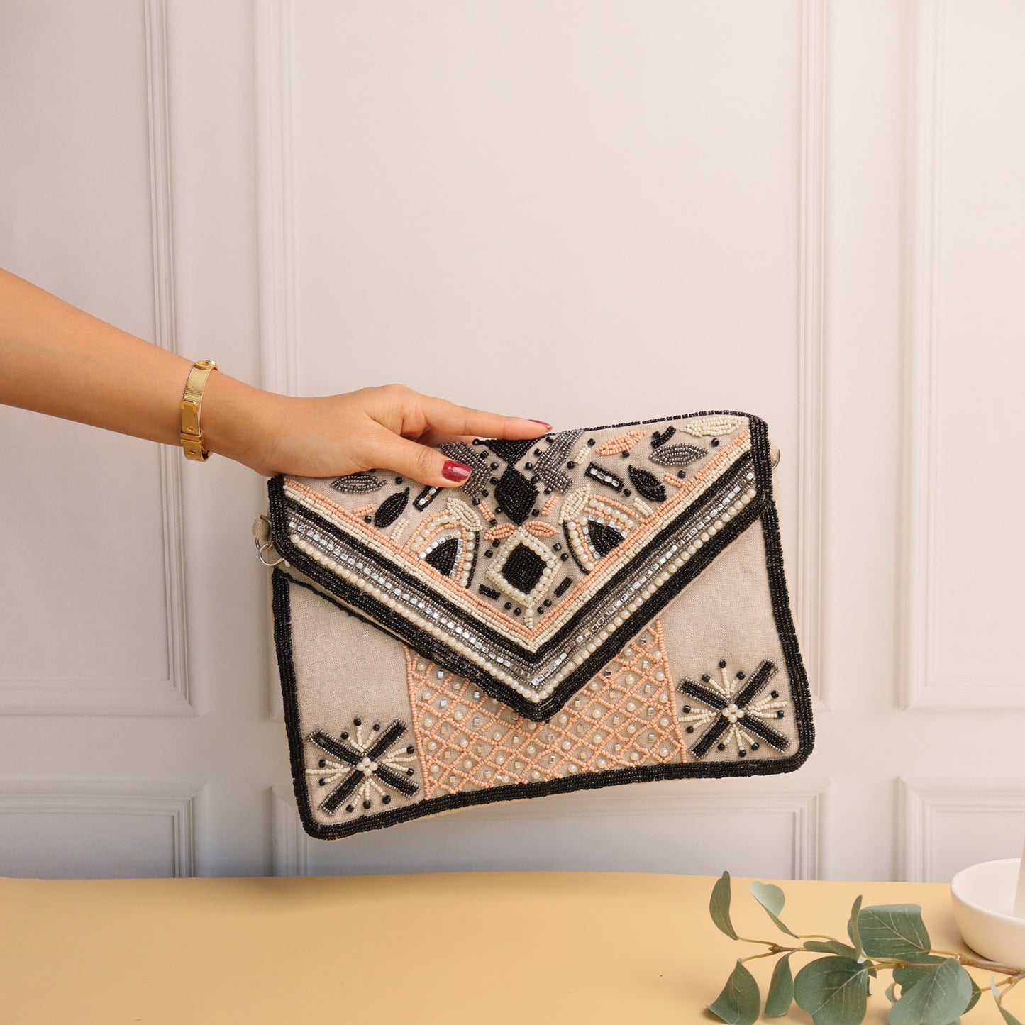 Ivy Lane Clutch
