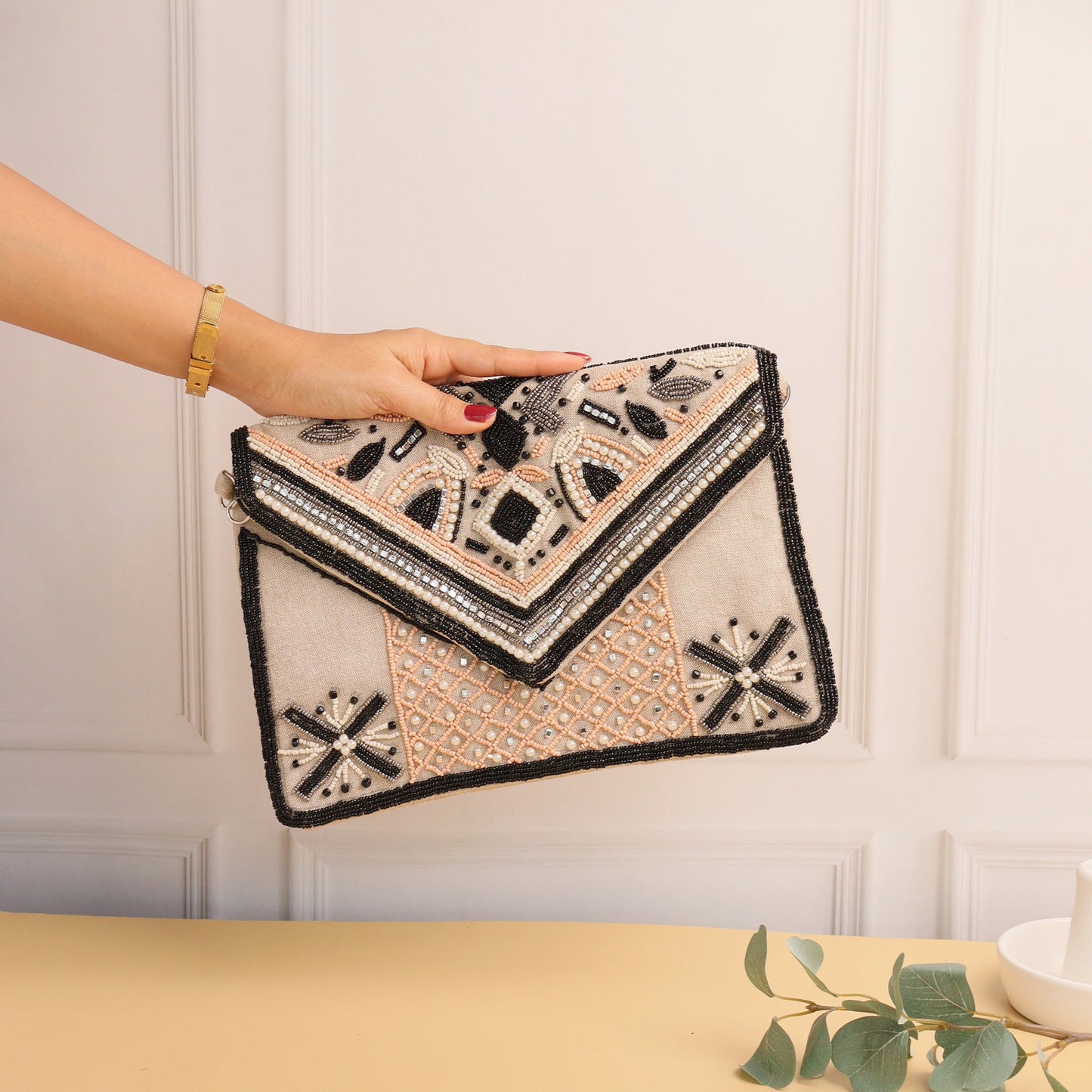 Ivy Lane Clutch