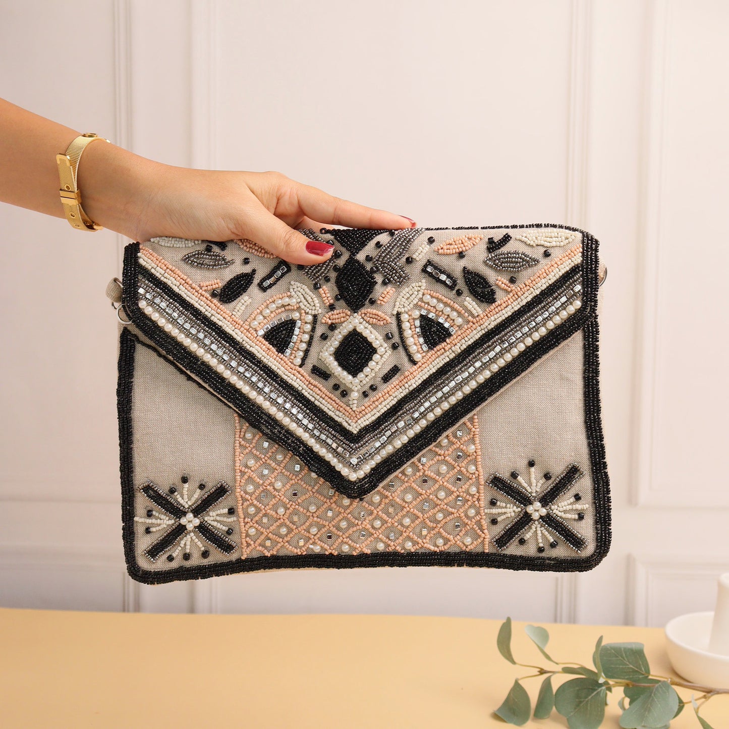Ivy Lane Clutch
