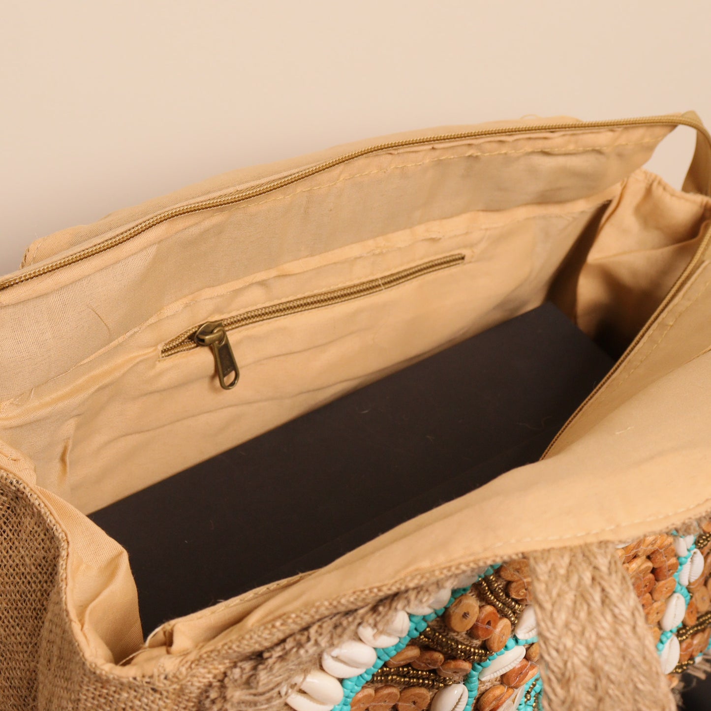 Round Shell Beaded Tote Bag