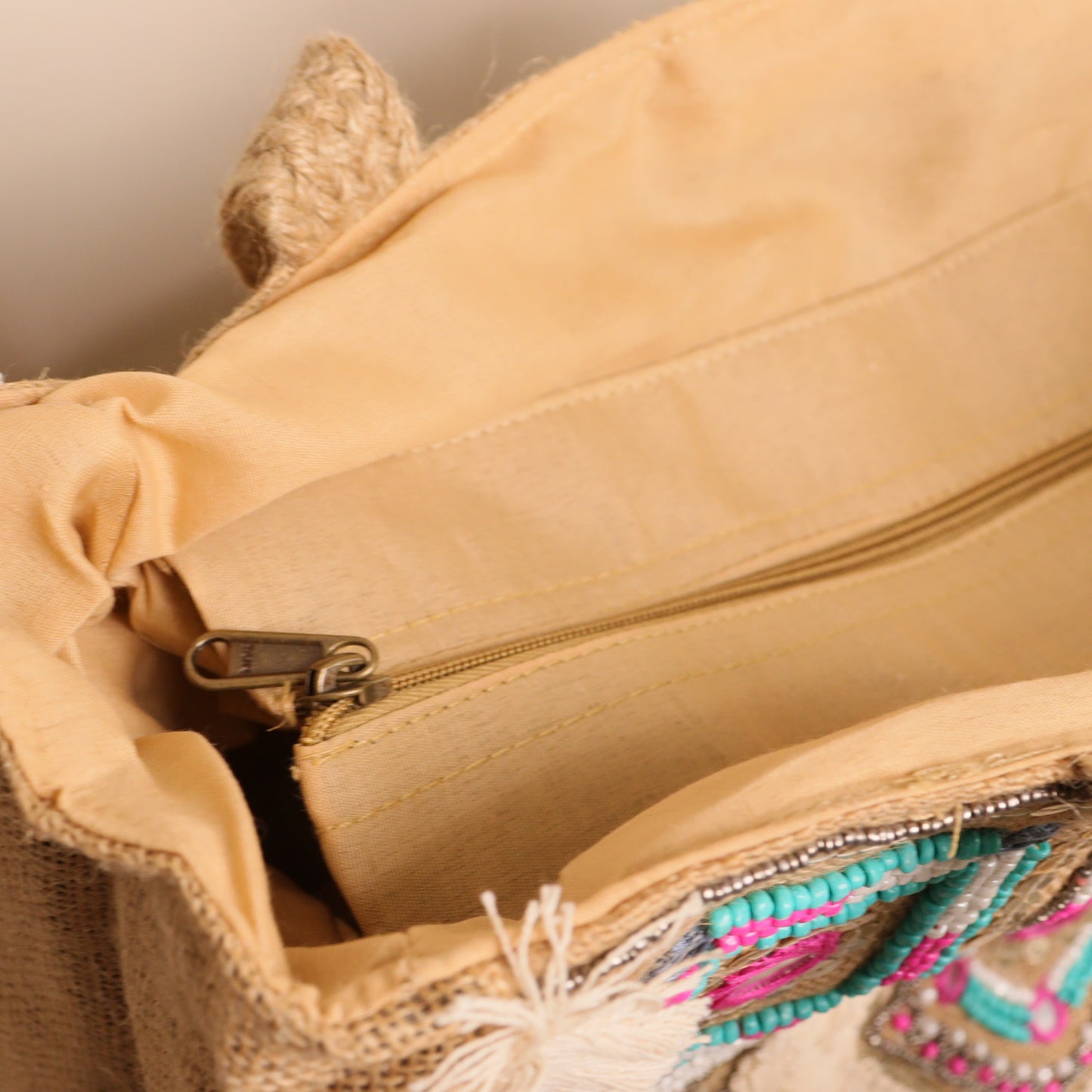 Round Shell Beaded Tote Bag