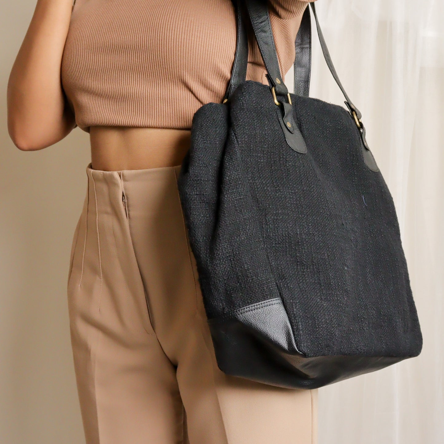 Black Three Pocket Jute Journey Tote