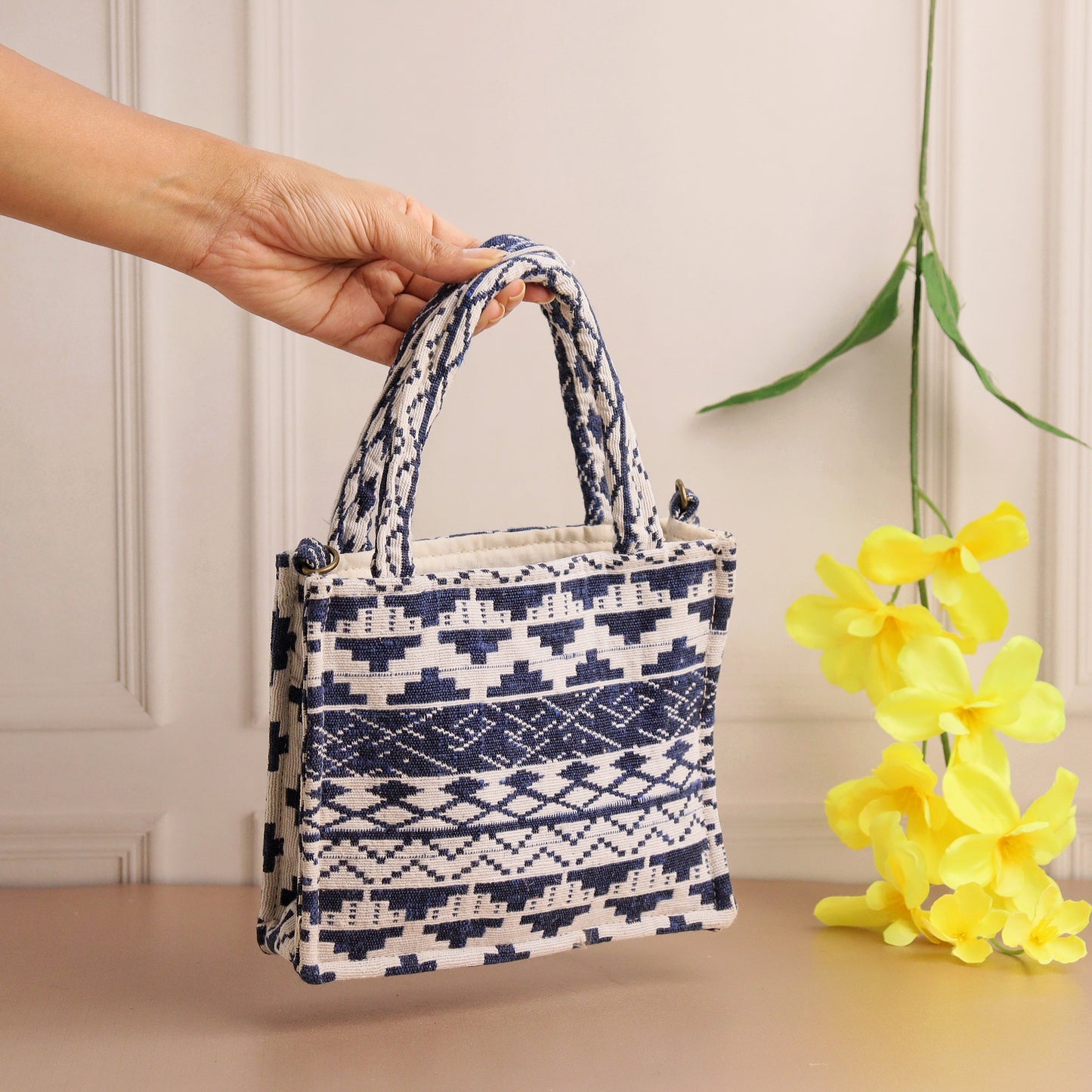Vivienne Mini Box