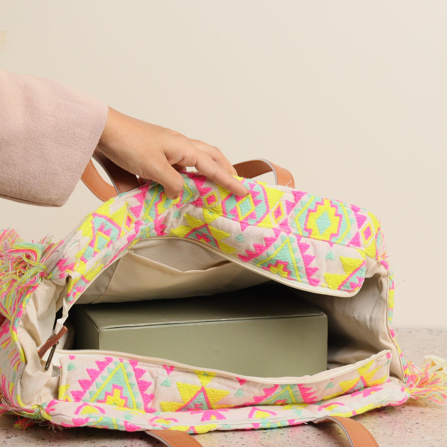 ALL IN ONE TOTE