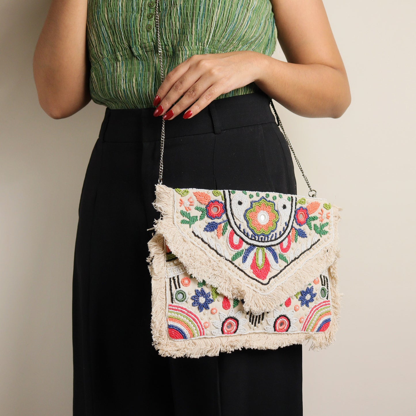 Riveria Sling Bag