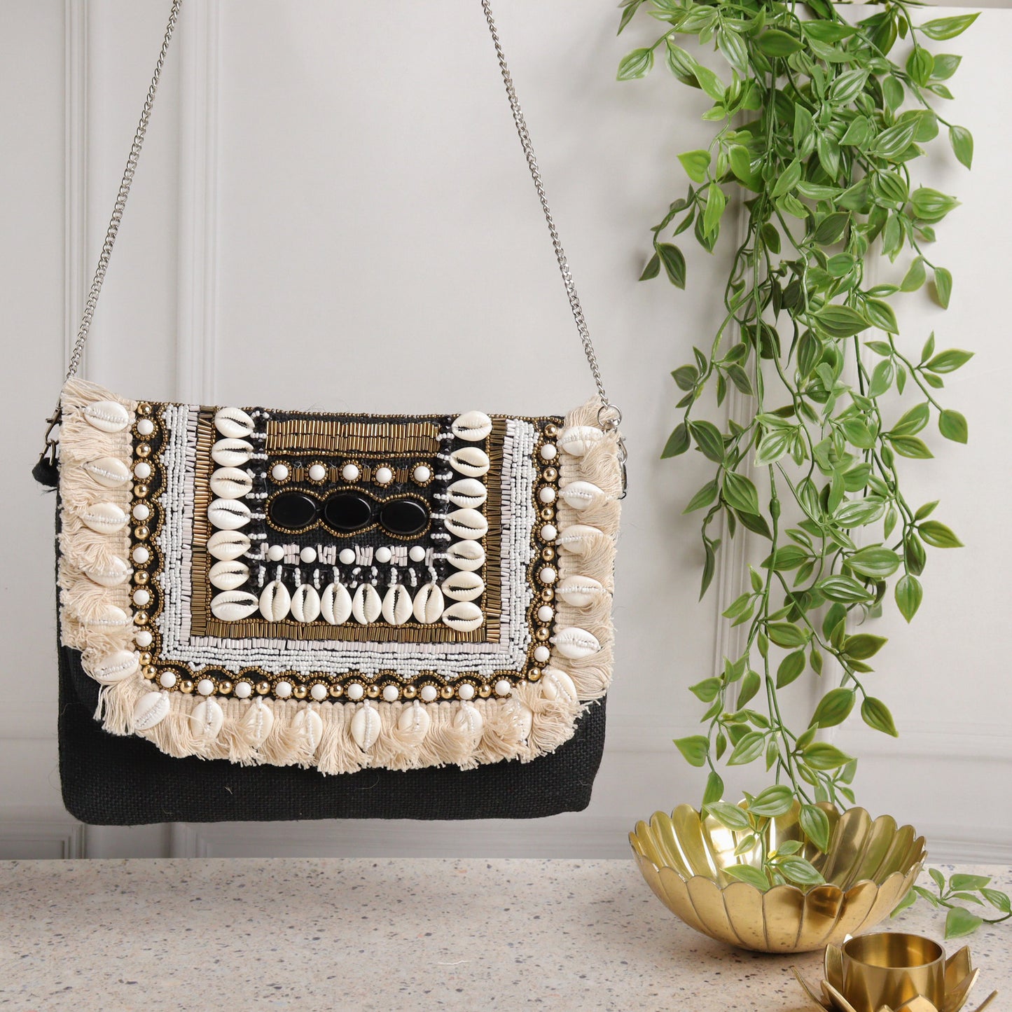 Jute Shelled Midnight