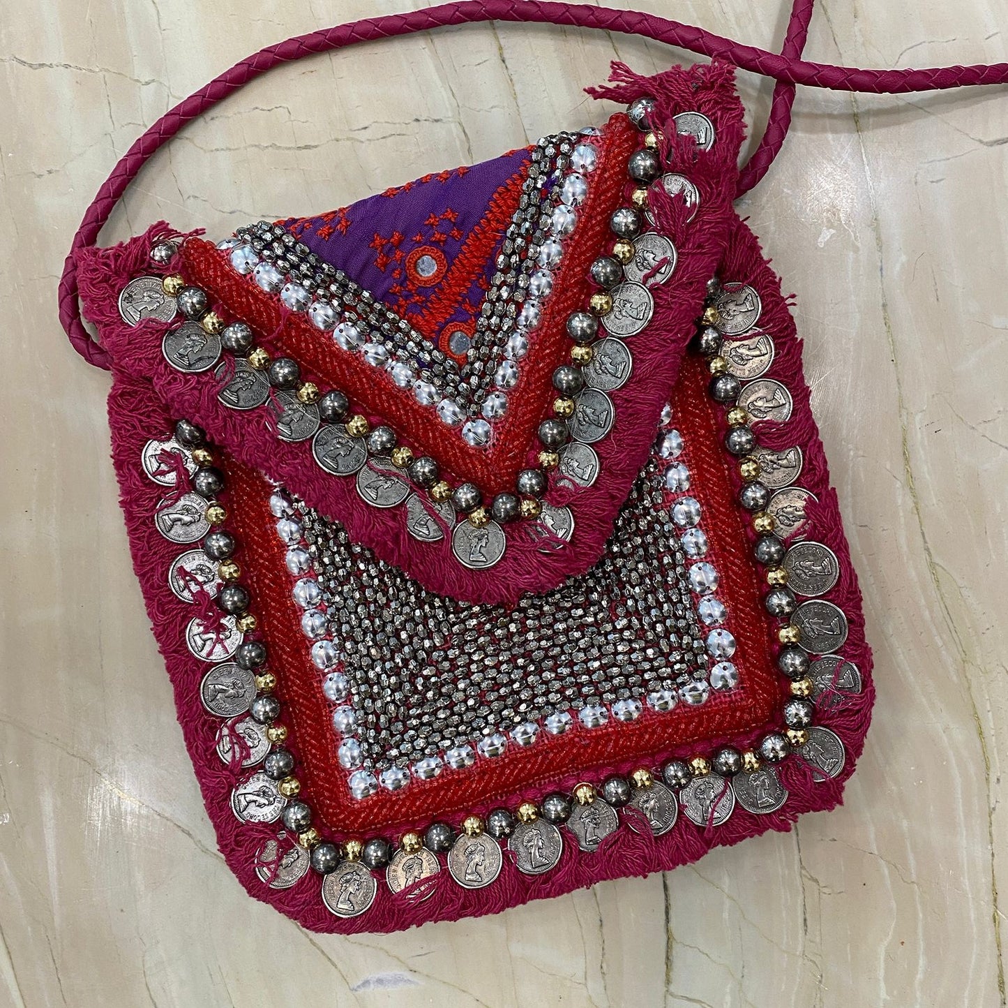 Petite Banjara 1 : Maroon