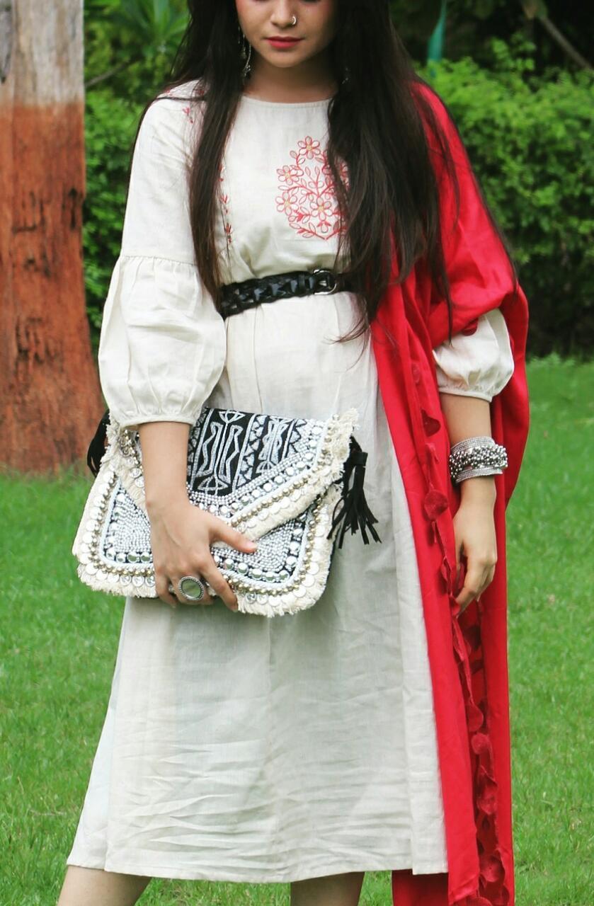Alicante Black Embroidered Jute Coin Clutch