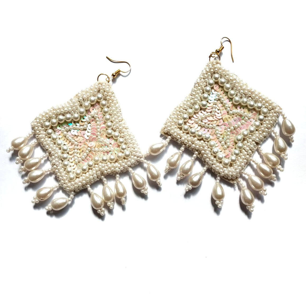 Bohemian Pearl White Earring