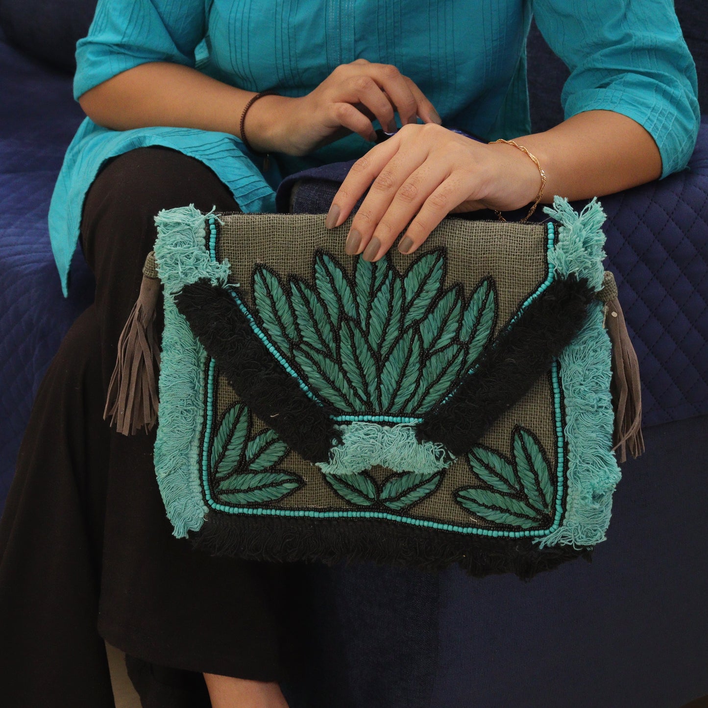 Aubrey Raffia Flowered Turquoise