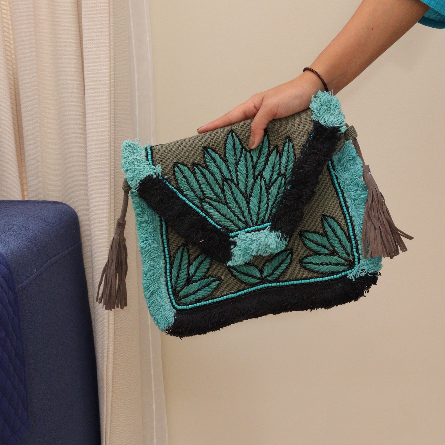 Aubrey Raffia Flowered Turquoise