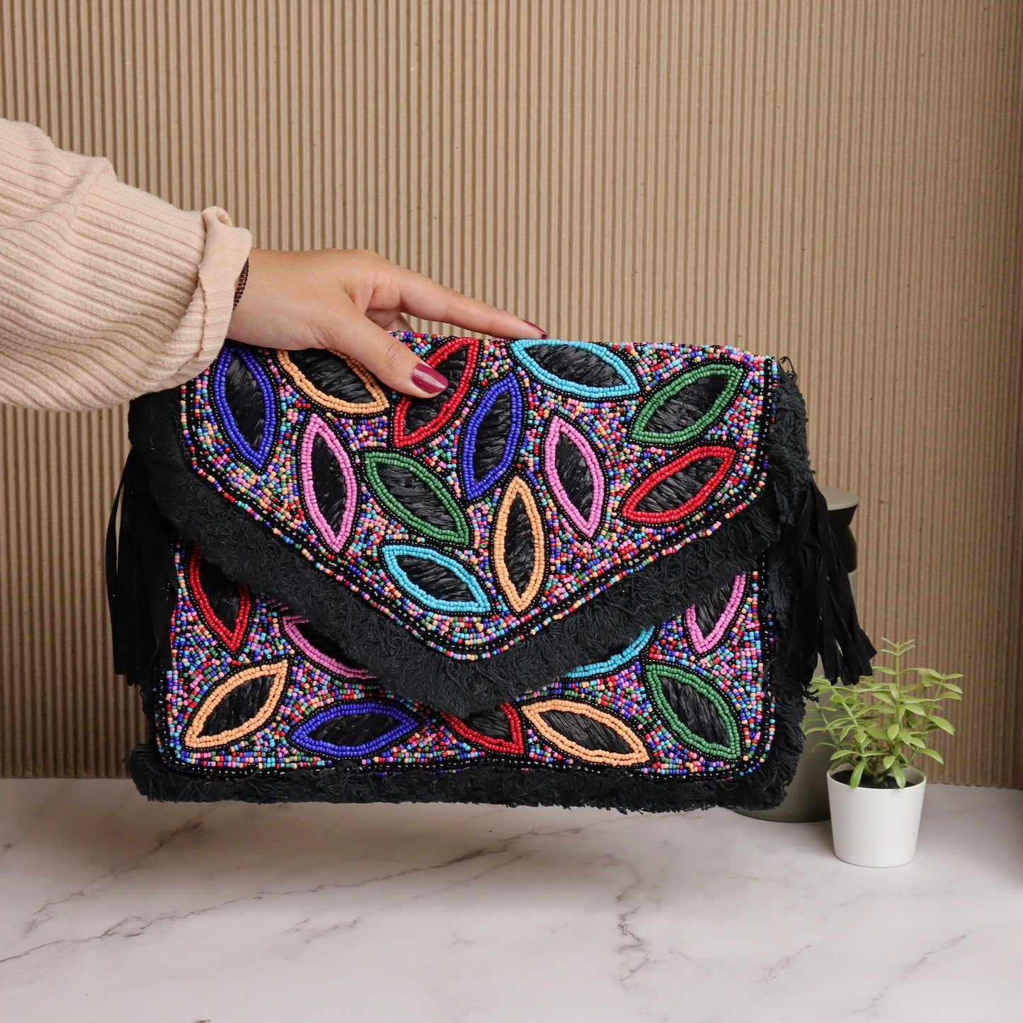 Avery Raffia Black