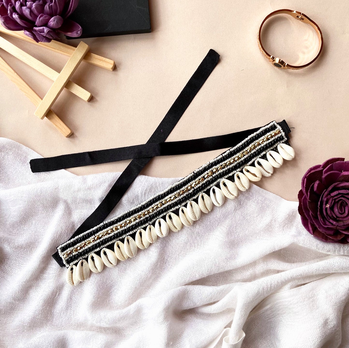 Black Shell Choker