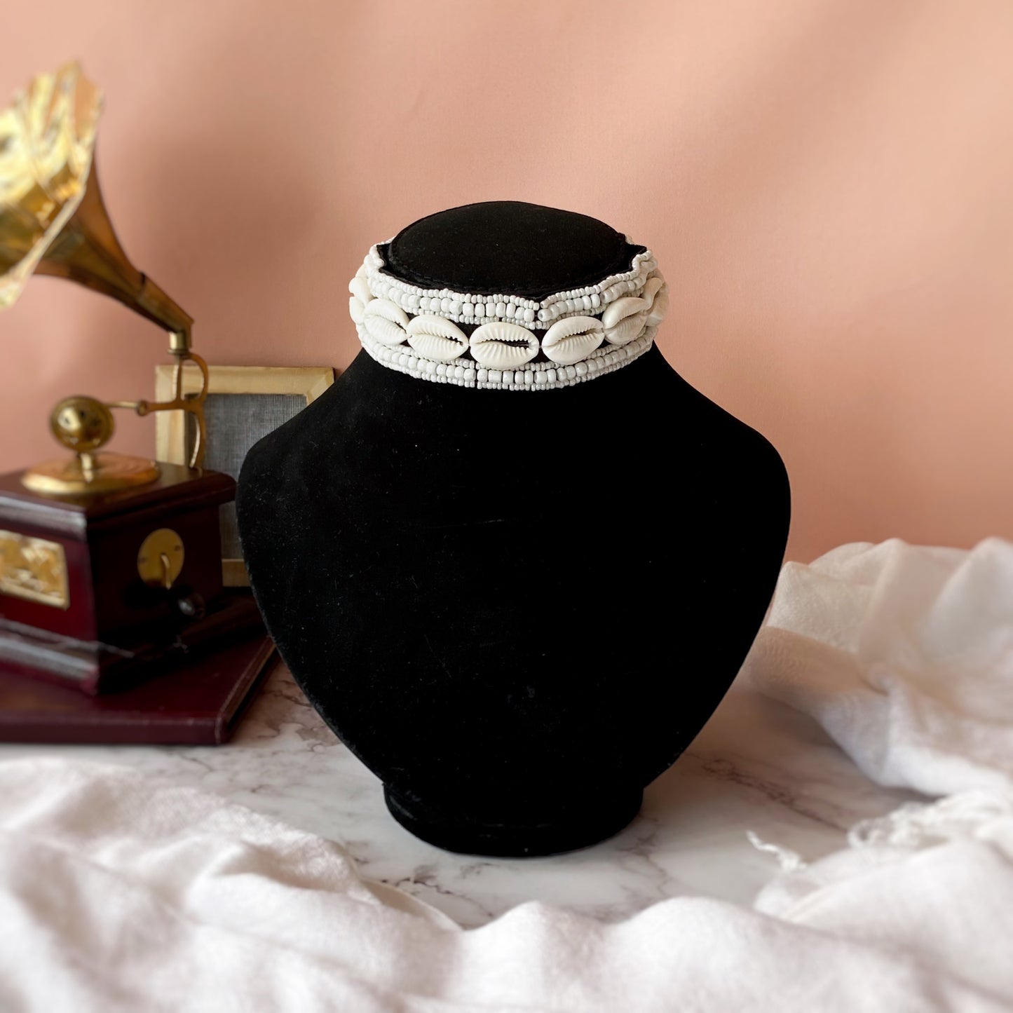 White Shell Choker