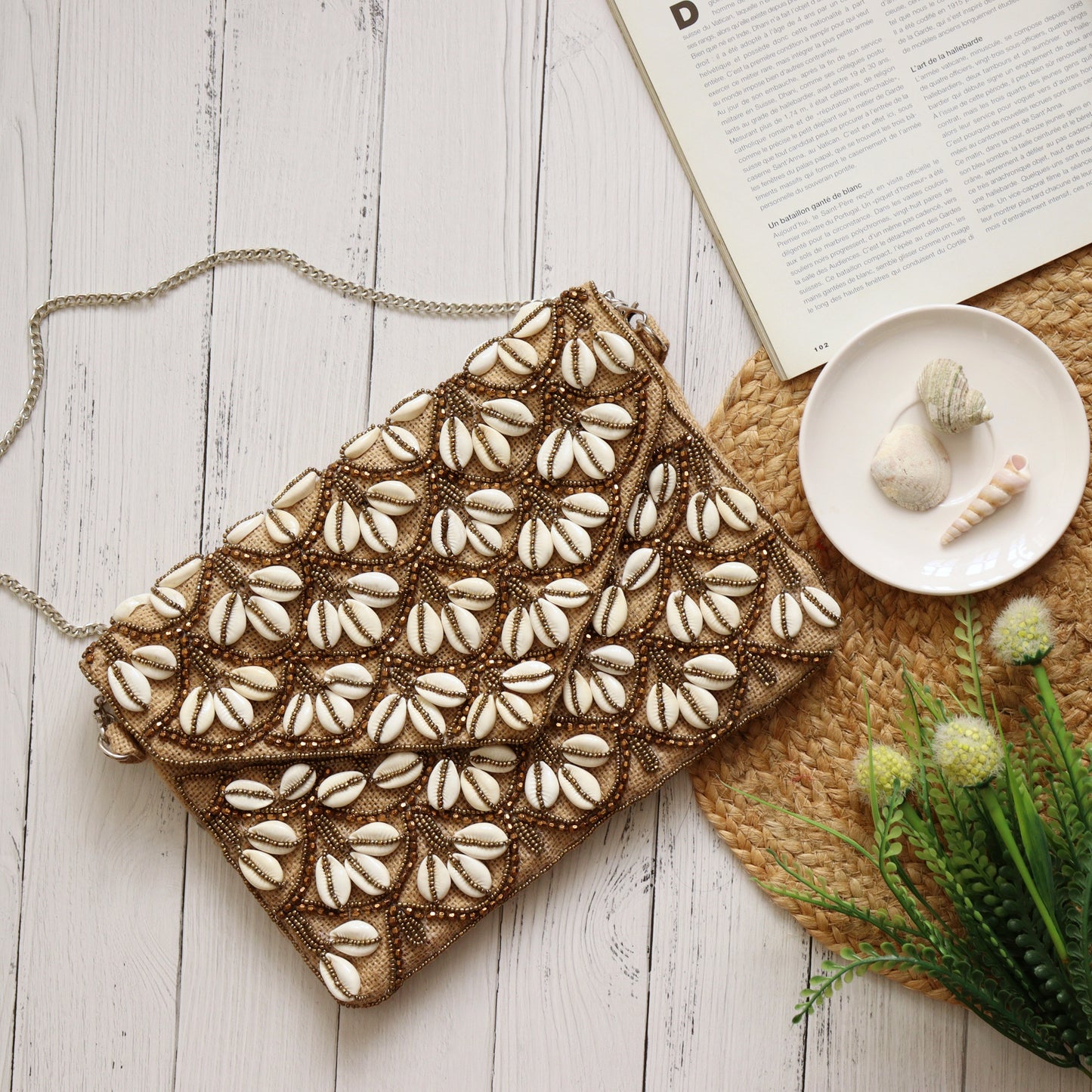 Cowrie Crown Golden