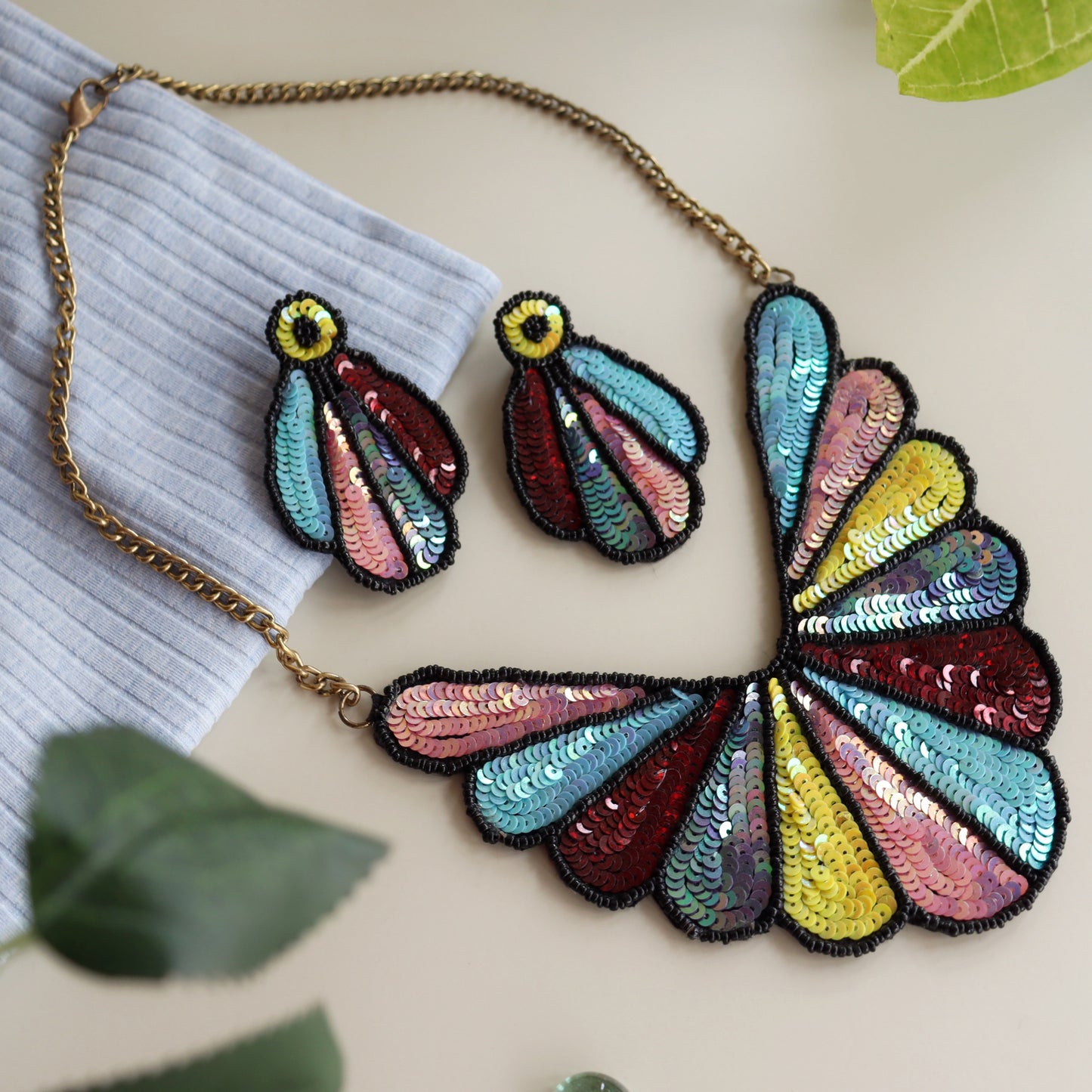 Sequined Necklace Set