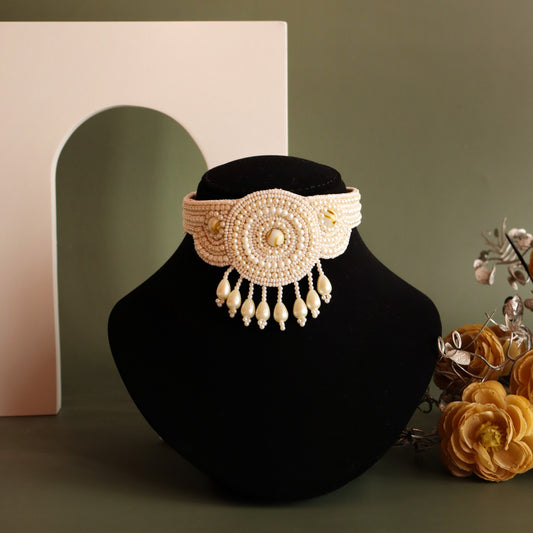 Aahna Pearl Necklace