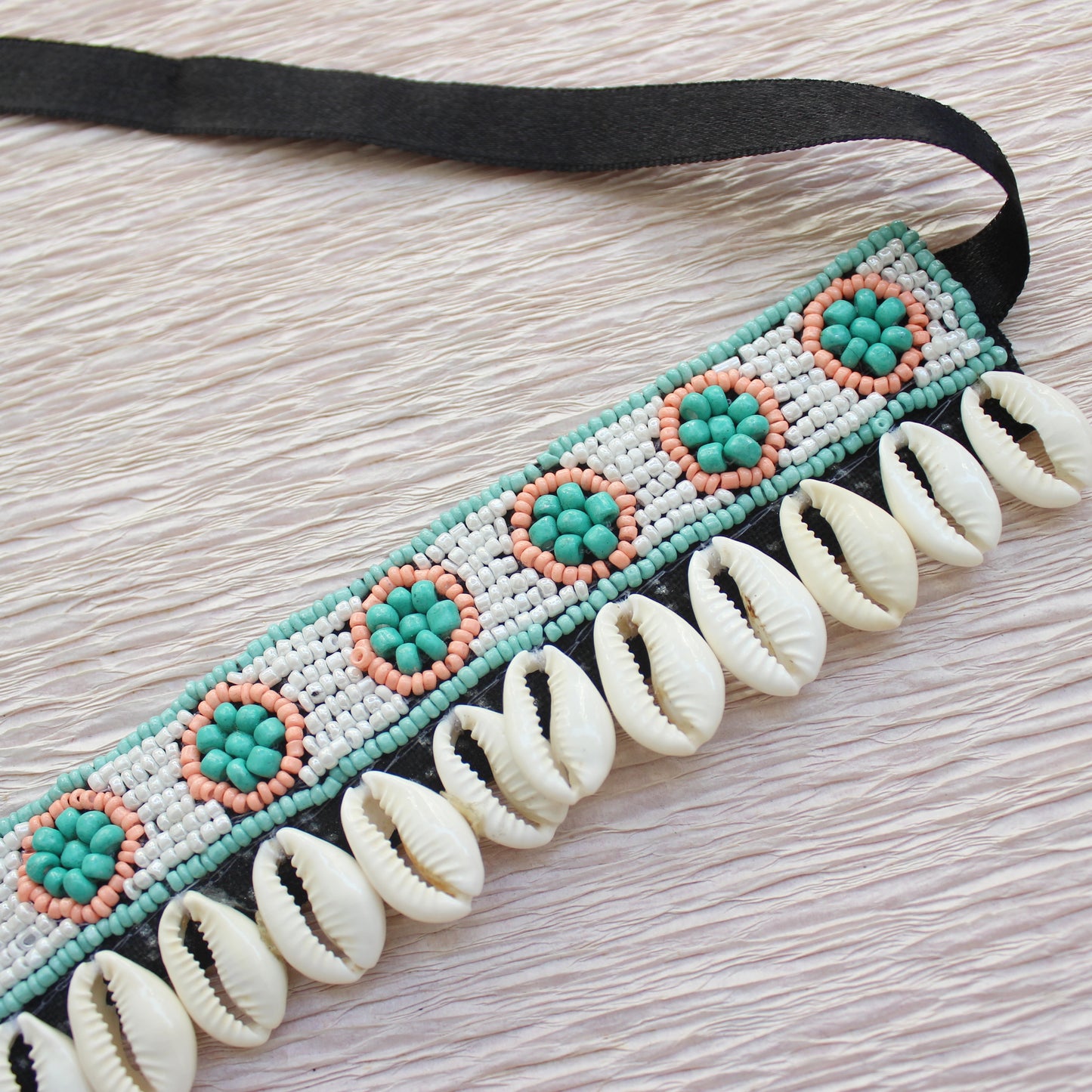 Pastel Shell Choker