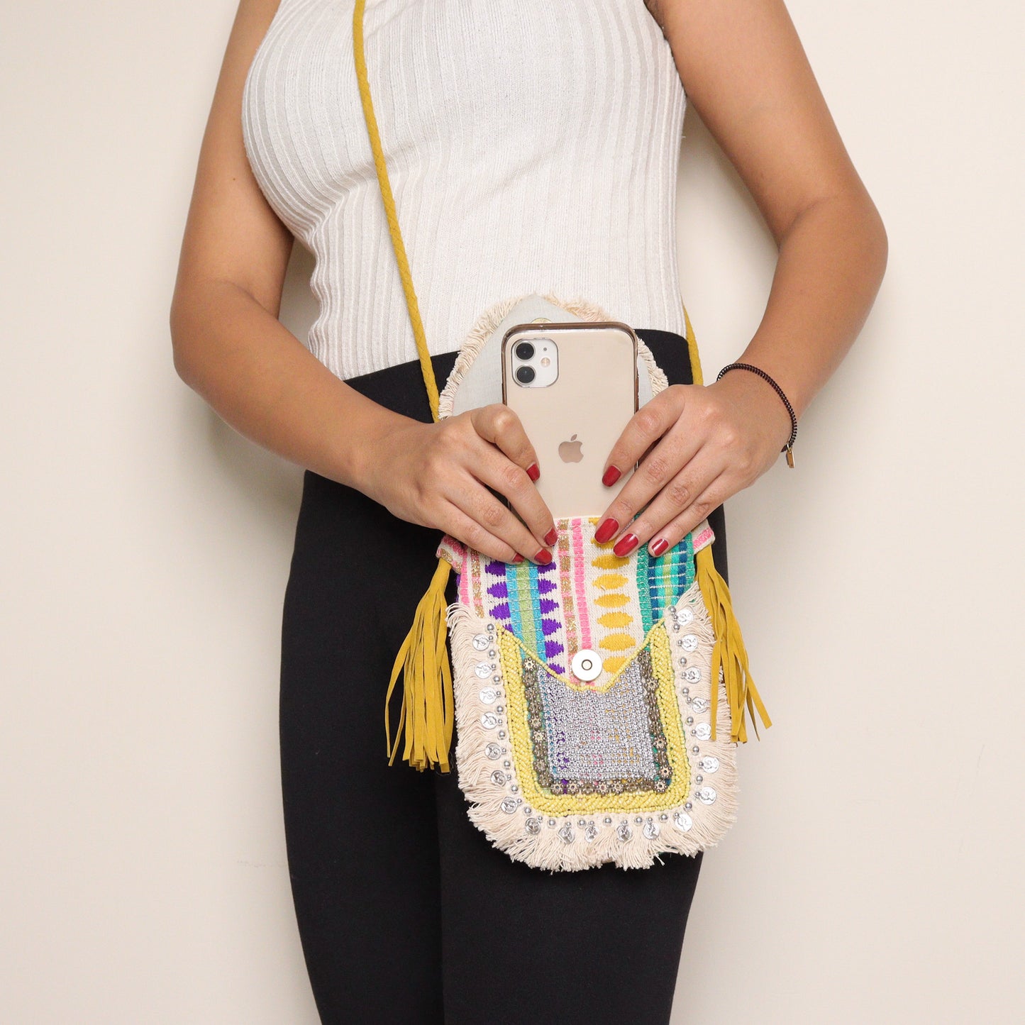 Sandra Goes Mobile Yellow