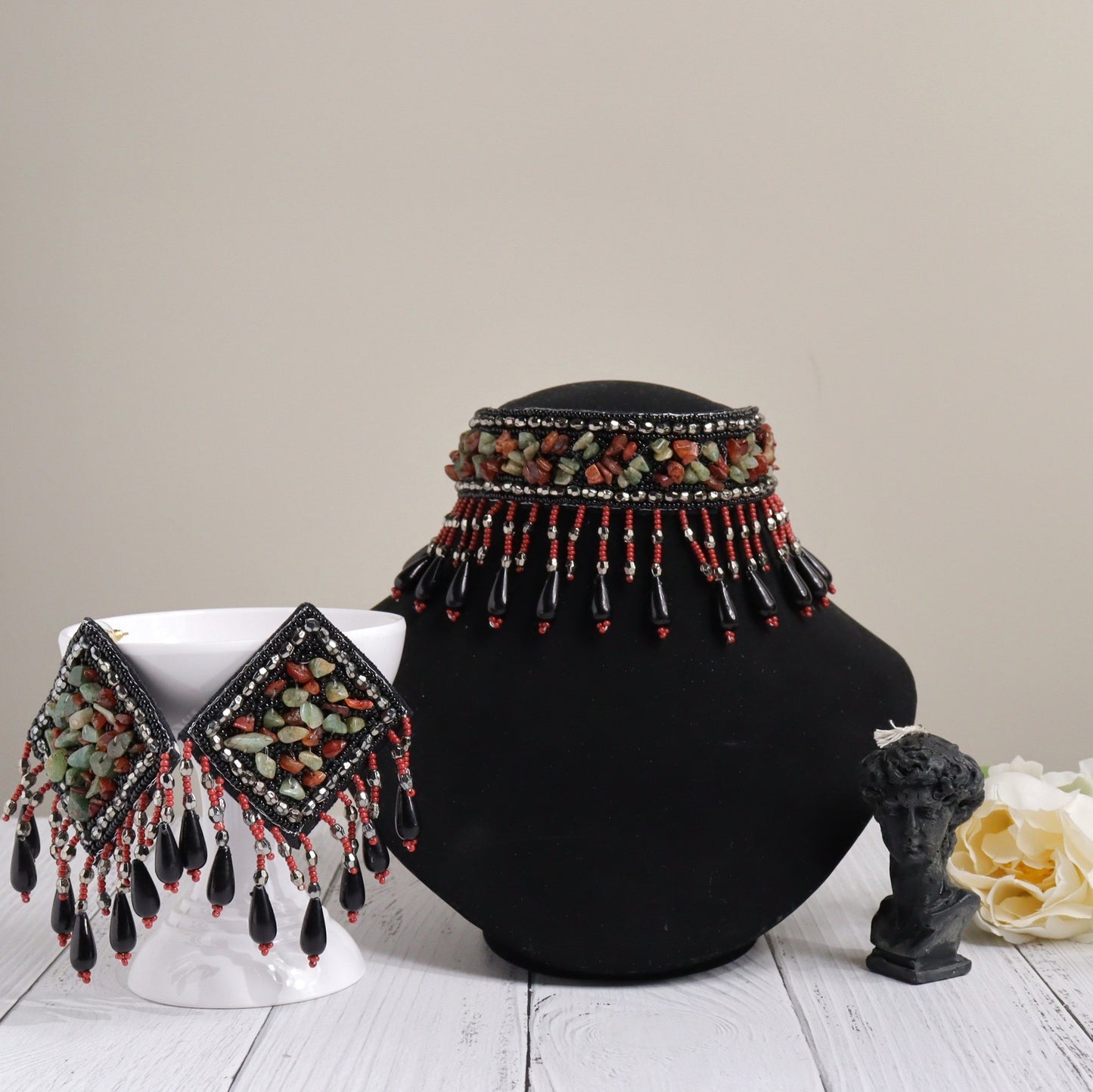 Betta Black Necklace Pearl Set