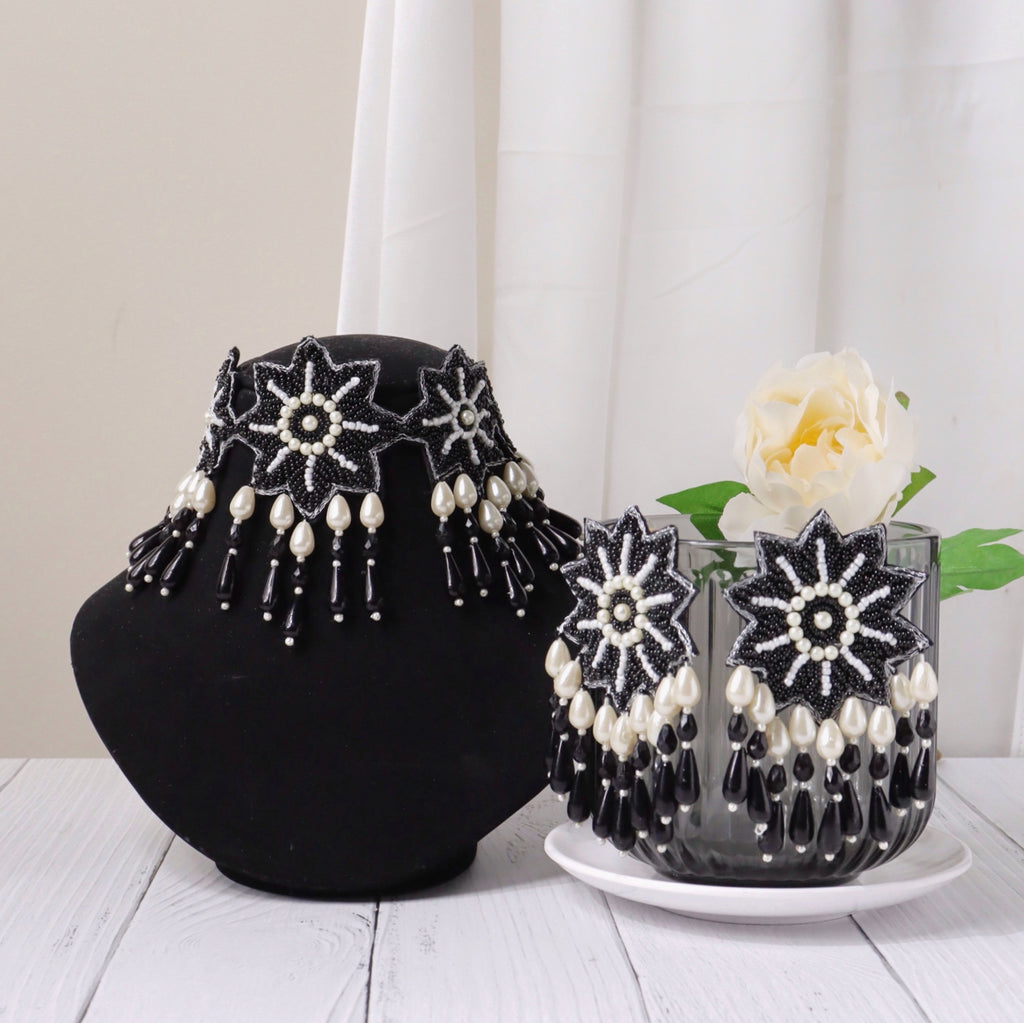 Hilsa Black Pearl Necklace Set