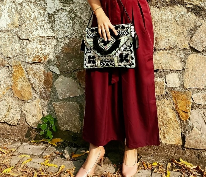 Forget-Me-Not Raffia Coin Clutch